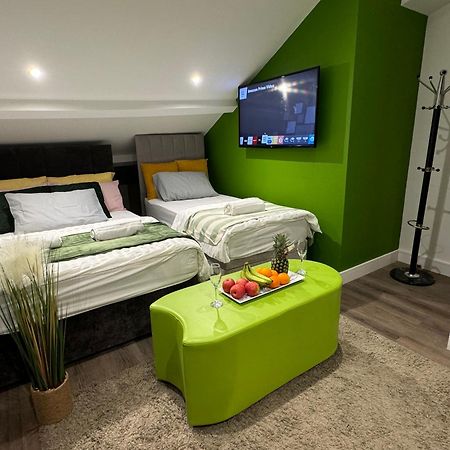 Southgate Luxury Apartments Elland Exteriér fotografie