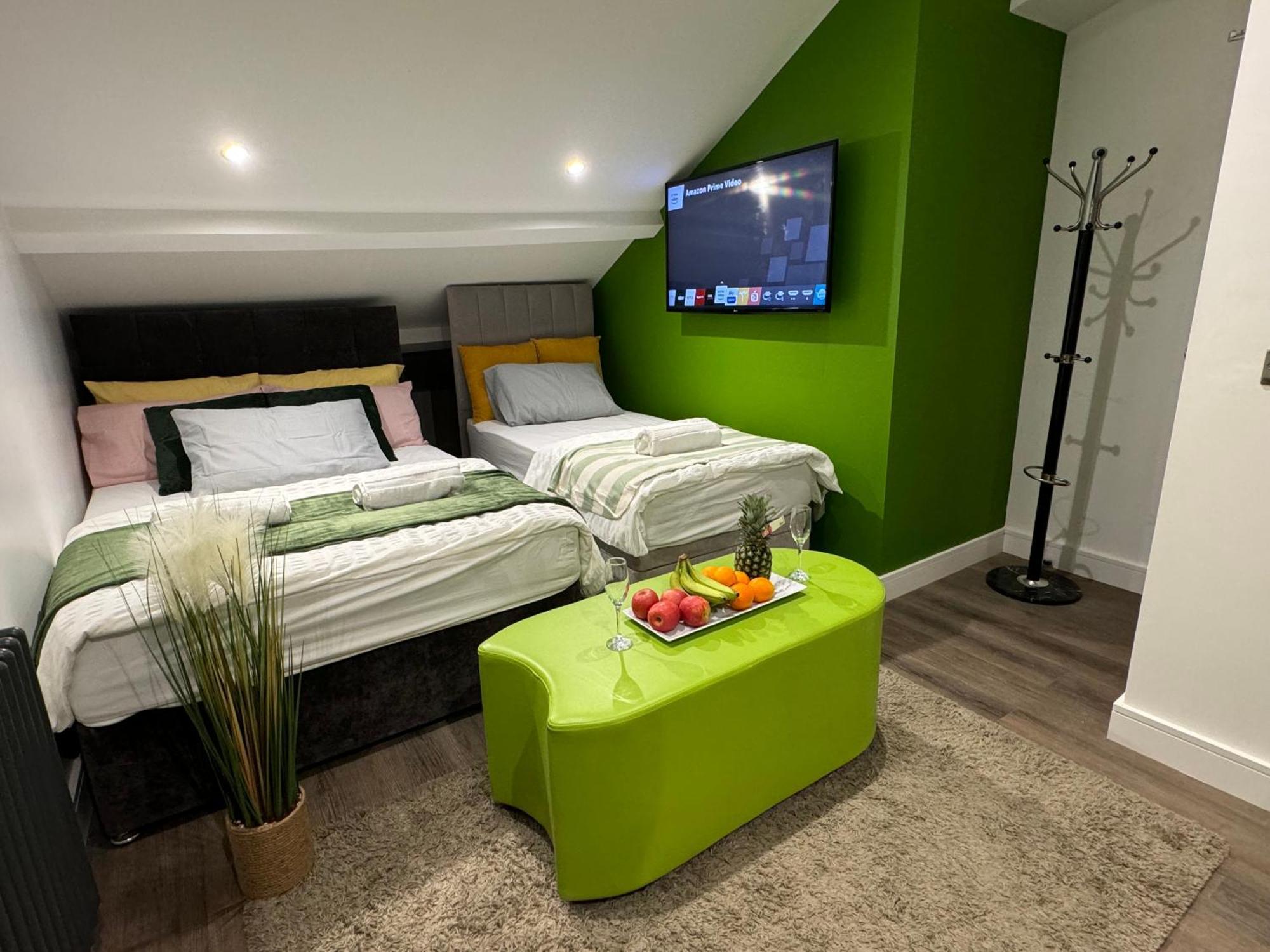 Southgate Luxury Apartments Elland Exteriér fotografie