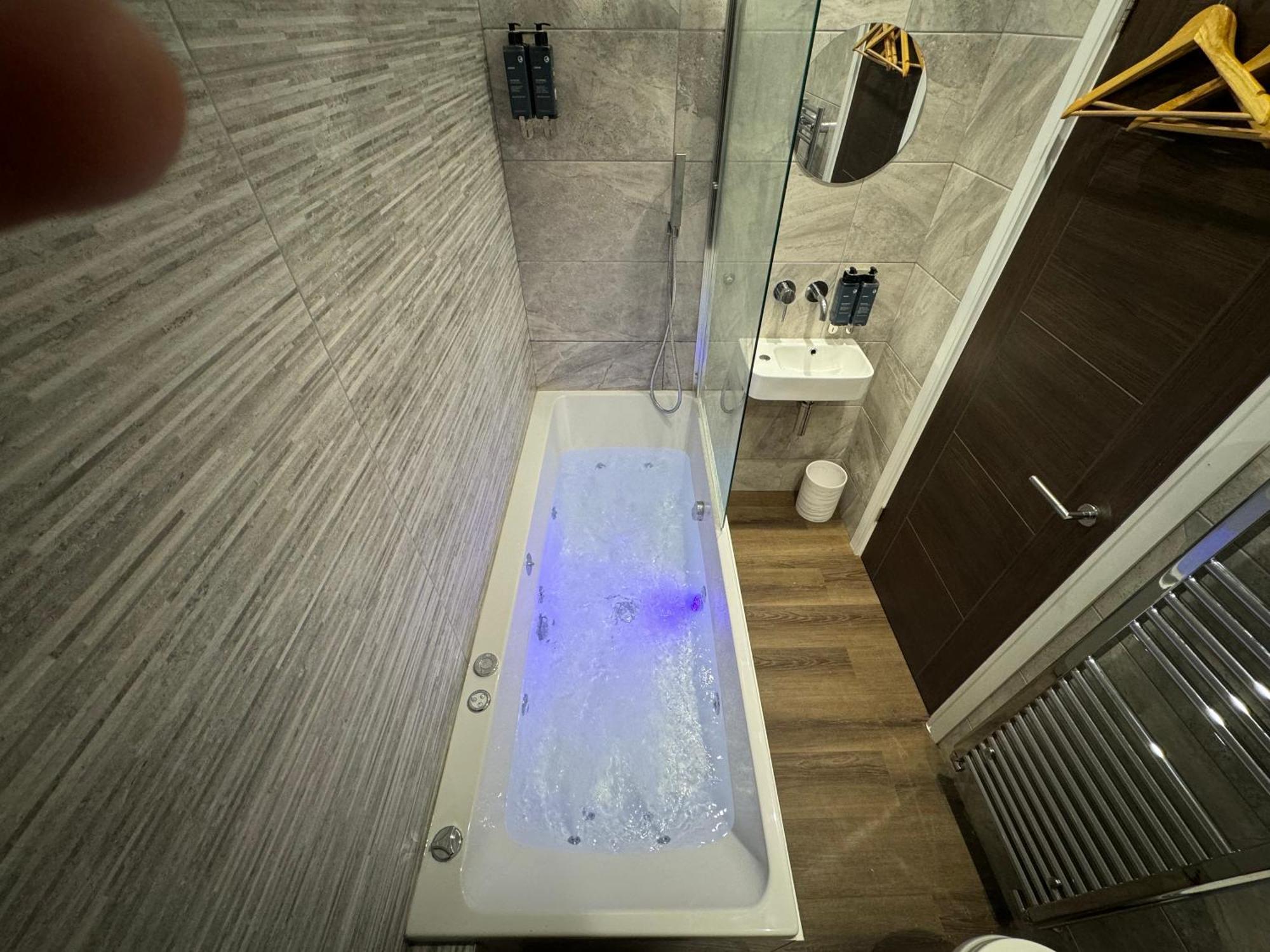 Southgate Luxury Apartments Elland Pokoj fotografie